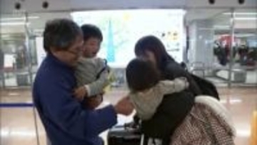 帰省ラッシュはじまる　宮崎空港は混雑