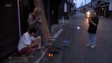 「盆の入り　歴史的家屋が軒を連ねる日向市美々津でも迎え火」の画像1