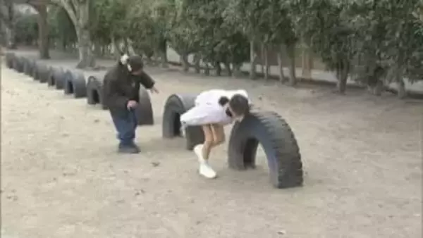 陸上自衛隊隊員が本気で隠れる　都城市の小学校で「かくれんぼ大会」