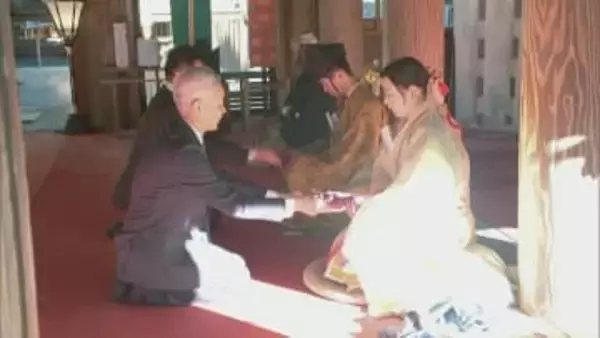 成人の日に合わせ中学3年生が大人の仲間入りの儀式　宮崎神宮で元服式