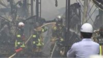 約5700頭の豚が焼け死ぬ　川南町で豚舎2棟全焼「機械から火が出た」