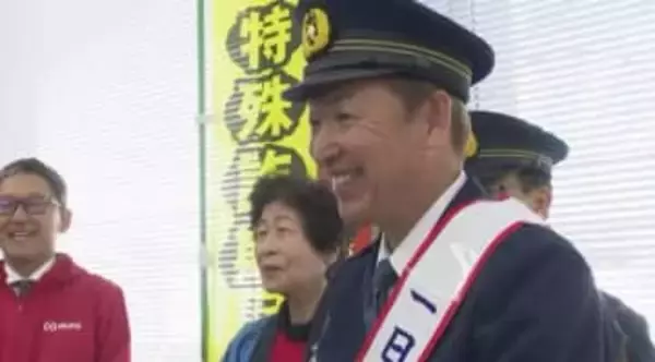 立浪和義さん「自分の携帯にも知らない番号から…」 愛知・小牧市で一日警察署長、特殊詐欺に注意呼びかけ