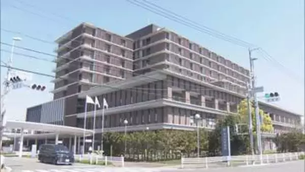 「全身に傷やあざ…豊川市の病院敷地で男性倒れ死亡 愛知県警が傷害致死・死体遺棄事件として捜査本部設置」の画像