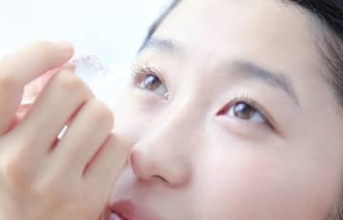 目薬、正しく使えていますか？ うまく目に入る「げんこつ法」とは？ 目薬の専門家に聞いてみた