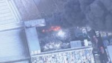 【速報】愛知・稲沢市のリサイクル工場の敷地から出火、激しい炎と煙　現在も消火中