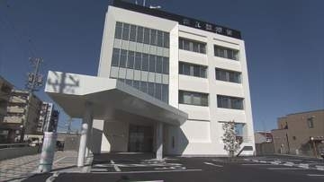 交通違反でパトカー追跡中の車が別の車に接触する事故　けが人なし　車はそのまま逃走　愛知・蟹江町