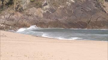 海水浴の男性が溺れ死亡　浜辺でバーベキューを始めその後1人で海へ向かい…三重・熊野市