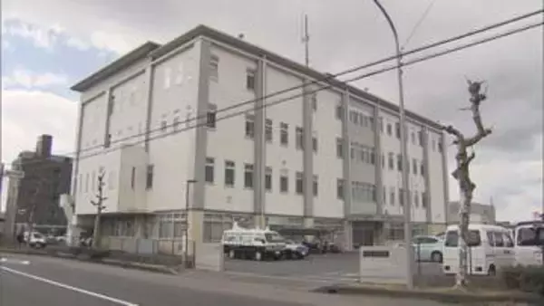 「お金をください」コンビニで男が刃物突き付け約20万円奪う　40～60歳くらいの男が逃走中　岐阜市