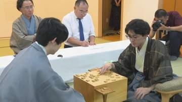 挑戦者の伊藤匠二冠が藤井聡太六冠に勝利　2勝2敗のタイに戻す　王位戦第4局