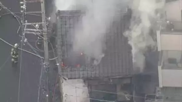 住人の男を自宅に火を放った疑いで逮捕　名古屋市昭和区の住宅が全焼した火事