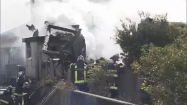98歳女性と連絡取れず…木造住宅が焼ける火事で性別不明の1人の遺体発見　三重