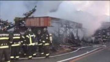 三重県津市の住宅で火事　74歳母親と42歳息子の2人と連絡とれず　父親は顔や腹部にやけど