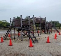 愛知県弥富市の児童総合遊園「海南こどもの国」で遊具の梯子の一部が外れ30代男性がけが