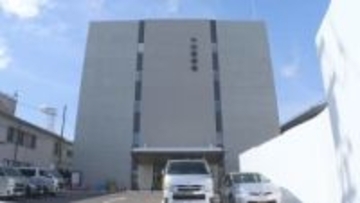 息子を包丁で刺した疑いで７８歳母親逮捕 「脅すつもりで包丁を振り回したら、たまたま刺さってしまった」