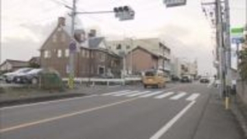 ひき逃げで77歳女性が骨盤骨折の重傷 逃げた車の行方を追う 三重県桑名市