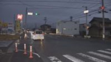 高齢男性運転の車が歩道に突っ込む　歩行者の男性（76）が意識不明の重体　ハンドル操作誤ったか　岐阜