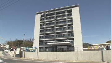 パトカーから逃走したバイクが事故　バイクの高校生2人が軽傷　愛知県蒲郡市