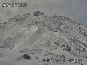 北アルプスの火山・焼岳　「噴火警戒レベル2・火口周辺規制」を継続すると発表　気象庁