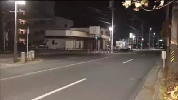 早朝の交差点で軽自動車が横断中の75歳男性と衝突　男性は16時間後に死亡　愛知