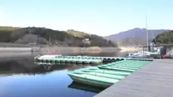 津風呂湖でワカサギ釣り大会