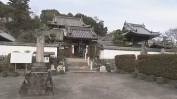 五條市の生蓮寺で昼間に除夜の鐘