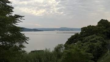 佐世保港内で見つかった不発弾は長さ約80センチ　海自の調査で判明　今後陸上で爆破処理へ