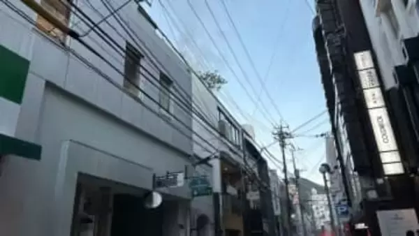 【速報】長崎・繁華街の5階建ての複合ビルで火事　黒煙上がり一時騒然　60代女性搬送