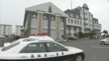 家族会議の中で父親を殴る蹴るの暴行　男（36）を逮捕