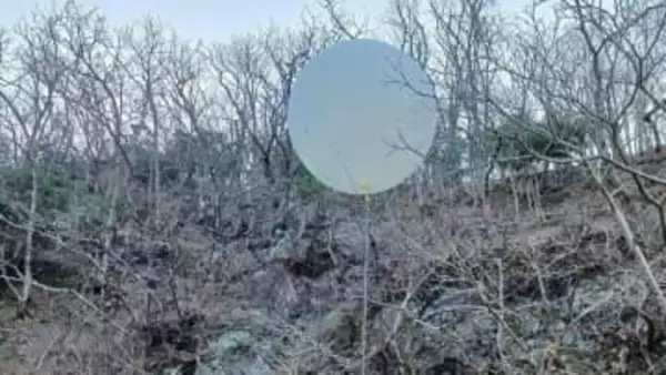 離島の山に巨大な風船と球体が飛来　正体は…？【長崎・対馬】