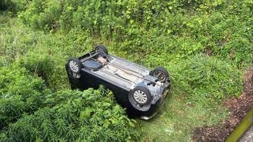 車が崖から４メートル下に転落　30代の運転手1人を救助　長崎市