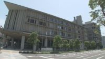 「一瞬カッとなって」生徒の胸ぐらつかむ　諫早の高校教諭（64）を戒告処分【長崎】