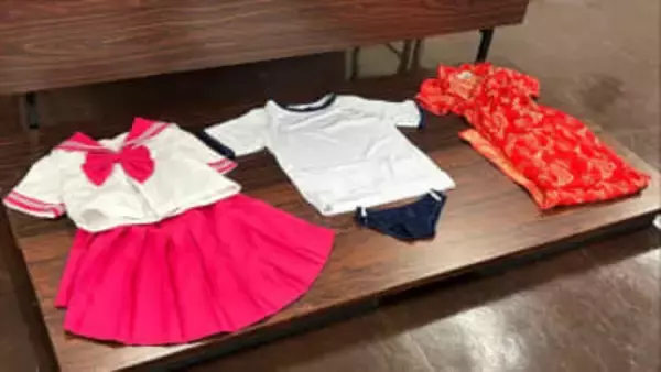 【速報】AV出演、20代女性に契約書渡さなかった疑い　男女2人逮捕　セーラー服など証拠品公開　長崎県警