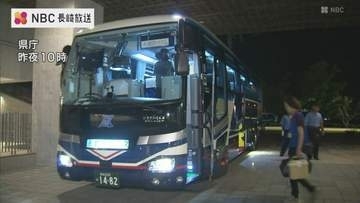 「いてもたってもいられなくて」熊本地震の被災地支援へ長崎県災害ボランティアバスが出発　21歳～70歳の男女18人参加