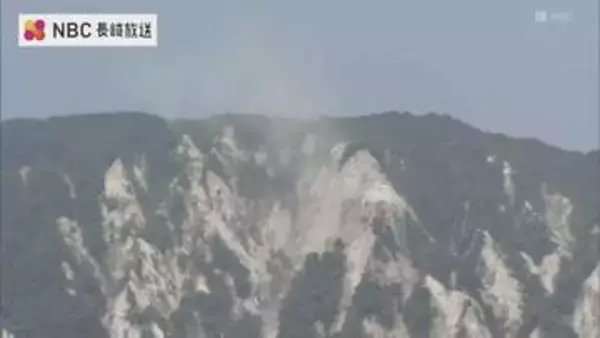 熊本地震で「広範囲の表層剥離」発生の島原市眉山などを知事らが現地視察　今後大雨による土砂崩れのおそれも