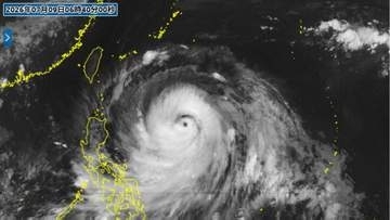 【台風情報】巨大な渦…非常に強い台風9号、明日10日(金)から沖縄最接近へ　最大瞬間風速70m　家屋倒壊の恐れある“猛烈な暴風”に厳重警戒【最新予想進路】