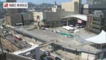 「景色も楽しんで」かつての高架広場…JR長崎駅前の南北を結ぶ新歩道橋が供用開始