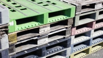 フォークリフトの「パレット」から転落死…波佐見陶器まつり片付け中の事故で陶磁器会社らを書類送検