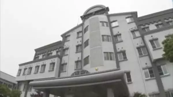 「殴ったこと間違いない」コンビニ駐車場でトラブル 40代男性の顔を複数回殴る 傷害容疑で21歳のとび職男を現行犯逮捕【長崎】