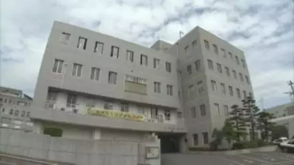 知人女性の胸倉つかんで引き倒し髪の毛を引っ張る 暴行容疑で男を逮捕【長崎県佐世保市】