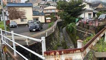 男子小学生が大雨で増水した川に一時流される　川岸に自力でつかまり救助され軽傷　【長崎市】