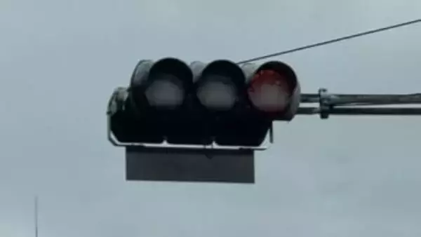 「雪で信号が見えない」長崎で目撃された現象　原因はLED化？ ‟省エネ・高寿命‟が裏目に…盲点の雪トラブル