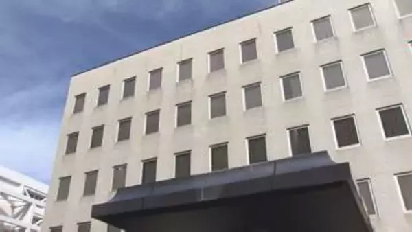 こども園送迎バスで女児にわいせつ行為　元運転手(66)初公判で起訴内容認めるも「キスはマスク越しだった」