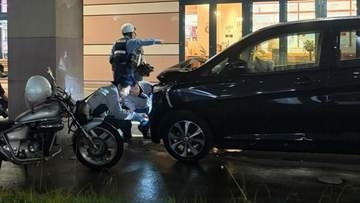 【フロント大破】イオン時津店で車が柱に衝突…意識不明で搬送された70代女性が死亡