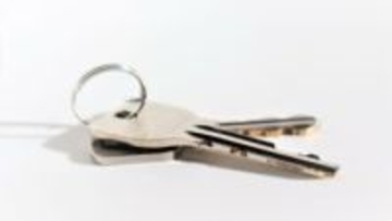 77歳の男、同じアパートに住む40代女性の部屋に侵入容疑　合鍵2本の窃盗容疑で再逮捕　性的欲求を満たすため…