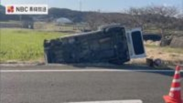 軽乗用車が横転　運転していた女性（70代）が死亡　同乗の男子高校生は軽傷　長崎県壱岐市