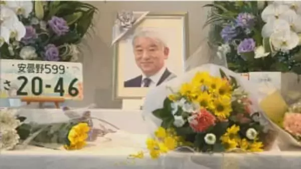 「無念です」　69歳で急逝の安曇野市長　市役所に献花台　市民らが冥福祈る