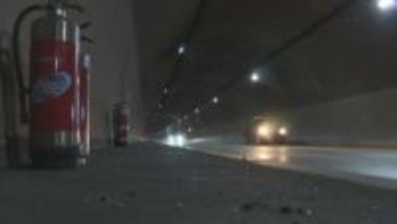 トンネルで車同士が正面衝突　3人死傷　大阪府の46歳男性会社員が死亡　18歳の女子高校生と42歳男性会社員が重傷　長野県下諏訪町の国道142号線の湖北トンネル