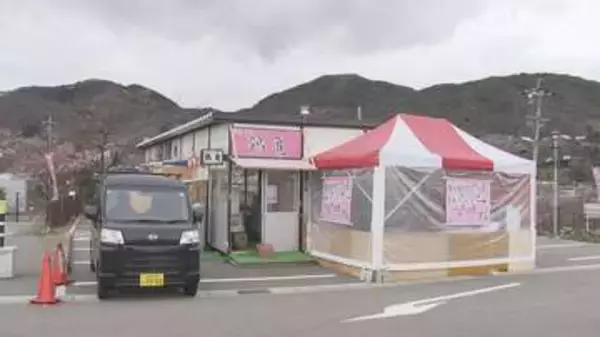 風物詩「花見小屋」4月3日オープン　桜の開花早まり準備が急ピッチ　長野市の城山公園