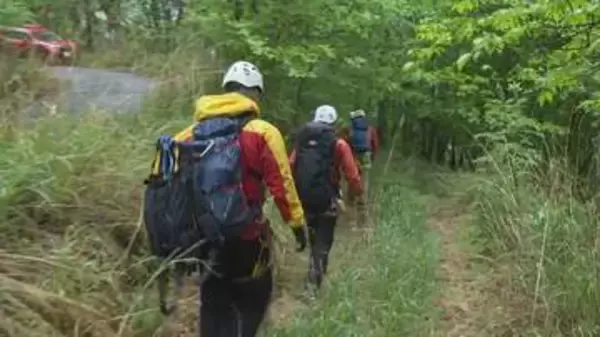 山菜採り中に行方不明に　87歳女性を発見・救助　7日に仲間との待ち合わせ場所に戻らず、警察などが捜索　女性は付き添われて歩いて下山　長野・川上村