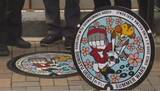 「映画「サマーウォーズ」デザインしたマンホールのふた　舞台の上田市に設置　「聖地巡礼」への期待も」の画像1